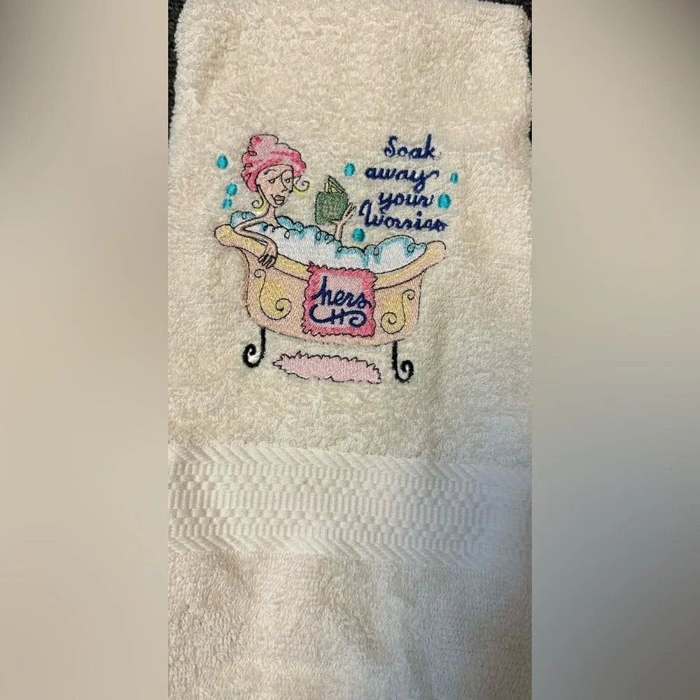 Handmade Embroidered Cream 7 Piece Bath Towel Set with Pink Bathing Design